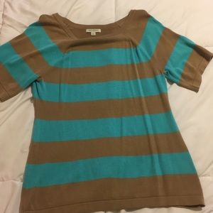 Short sleeved sweater